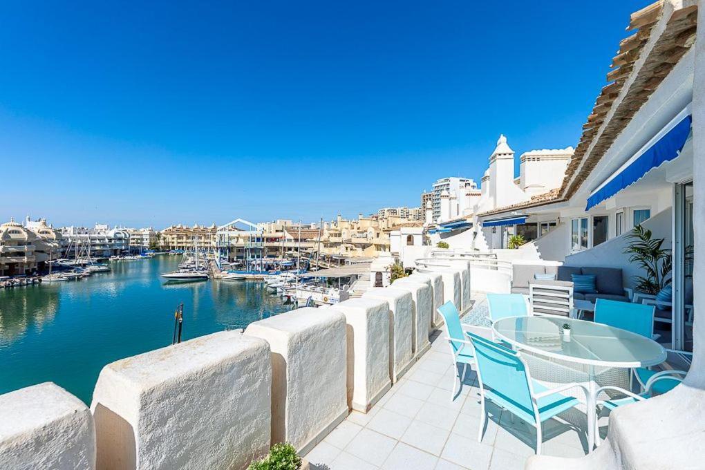 Puerto De Benalmadena Apartamento Vacacional Con Vistas Al Mar Y Yates Tres Habitaciones 2 Banos Exterior foto