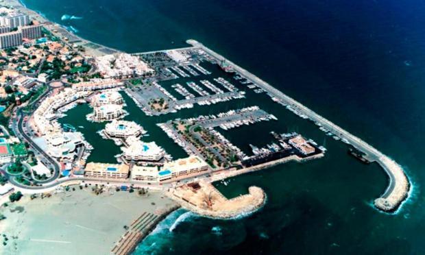 Puerto De Benalmadena Apartamento Vacacional Con Vistas Al Mar Y Yates Tres Habitaciones 2 Banos Exterior foto